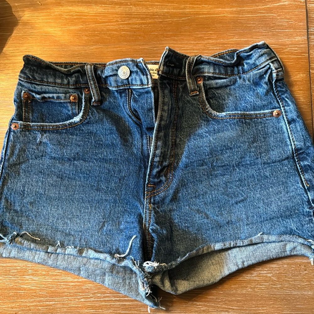 Abercrombie & fitch The Mom Short High Rise Short